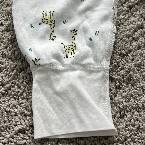 Hanna Andersson Pima cotton giraffe outfit - Picture 6 of 6